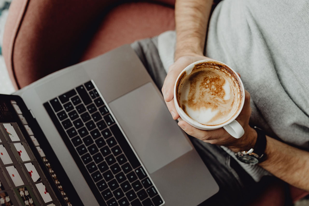 Coffee  Cup  Computer  Home  Laptop  Macbook  Technology  Coffee Cup  Office  Business  Designer  Work  Man  Casual
